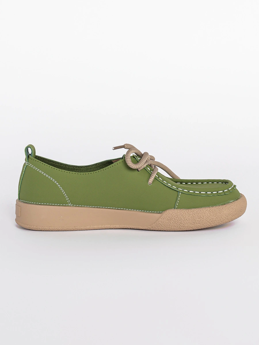 Туфли зеленого цвета со шнуровкой